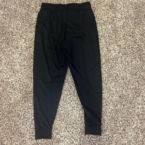 Under armour joggers. Size medium. Never worn.